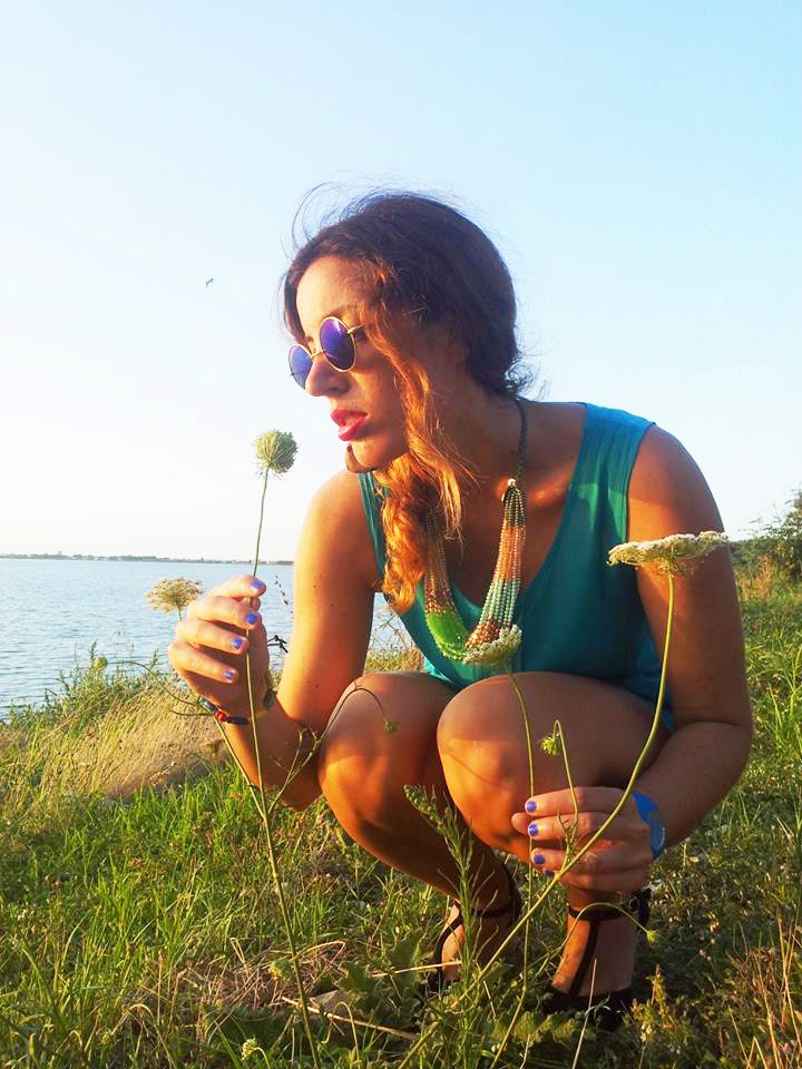 lepazzeraimondoalsud lago di Varano blu cristina raimondo primo piano fiori