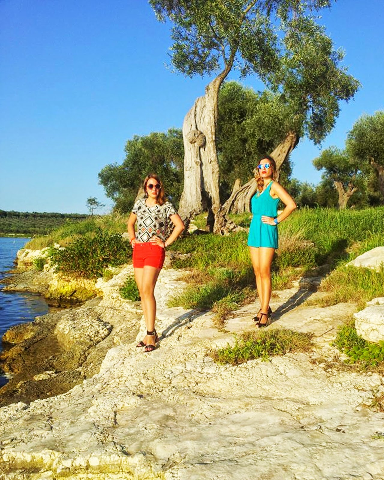 lepazzeraimondoalsud shooting lago di Varano rosso blu occhiali