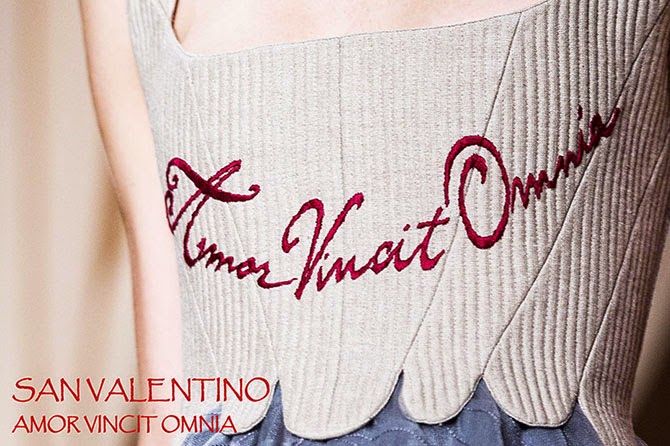 Amor vincit omnia Valentino sfilata haute couture parigi corsetto Virgilio