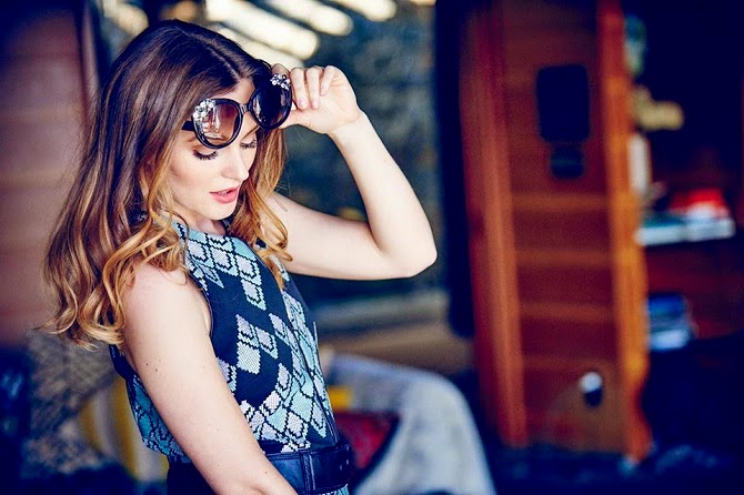 Leighton Meester for Jimmy Choo Blair occhiali da sole azzuro primavera estate 2015