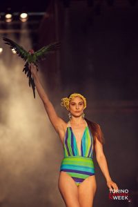 Torino Fashion Week Movimick Claudette Vincent costumi swimwear colori pappagallo