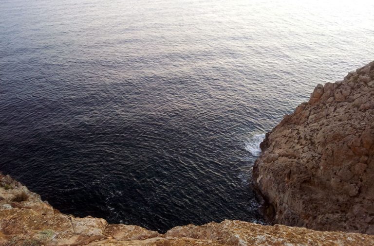 Cap de Barbaria Formentera a picco sul mare estate