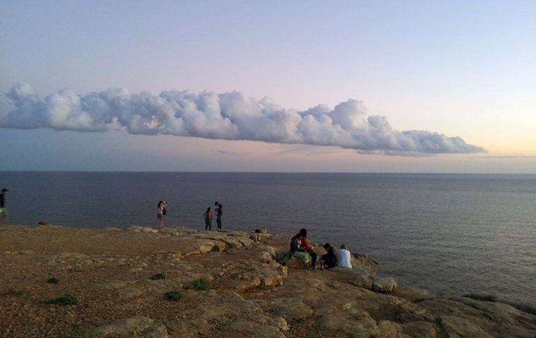 Cap de Barbaria Formentera a picco sul mare estate scogliere
