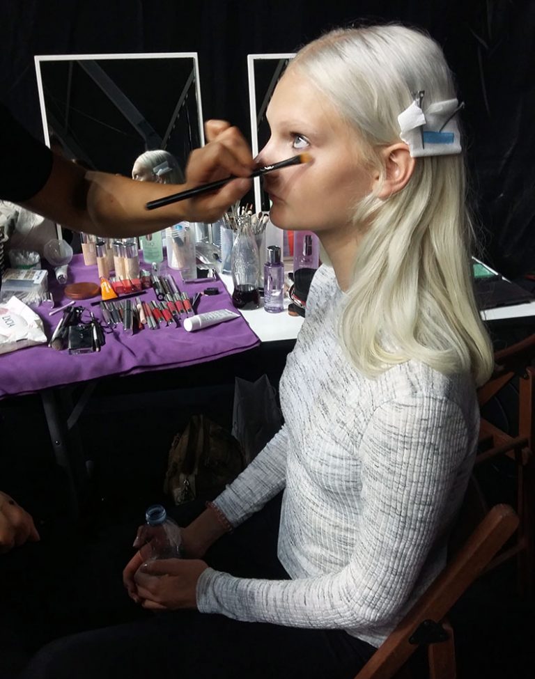 Francesco Scognamiglio backstage Clinique mfw Milano Fashion Week make up artist modella