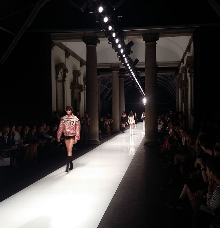 Francesco Scognamiglio Clinique mfw Milano Fashion Week sfilata palazzo del senato