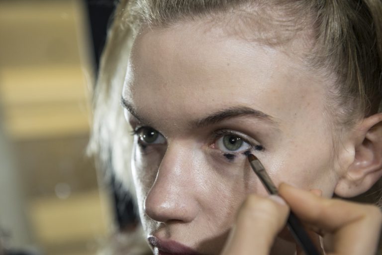 Clinique Cristiano Burani backstage sfilata Milano Fashion Week MFW make up Post Punky