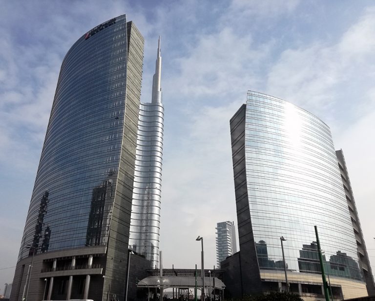 Piazza Gae Aulenti Milano architettura