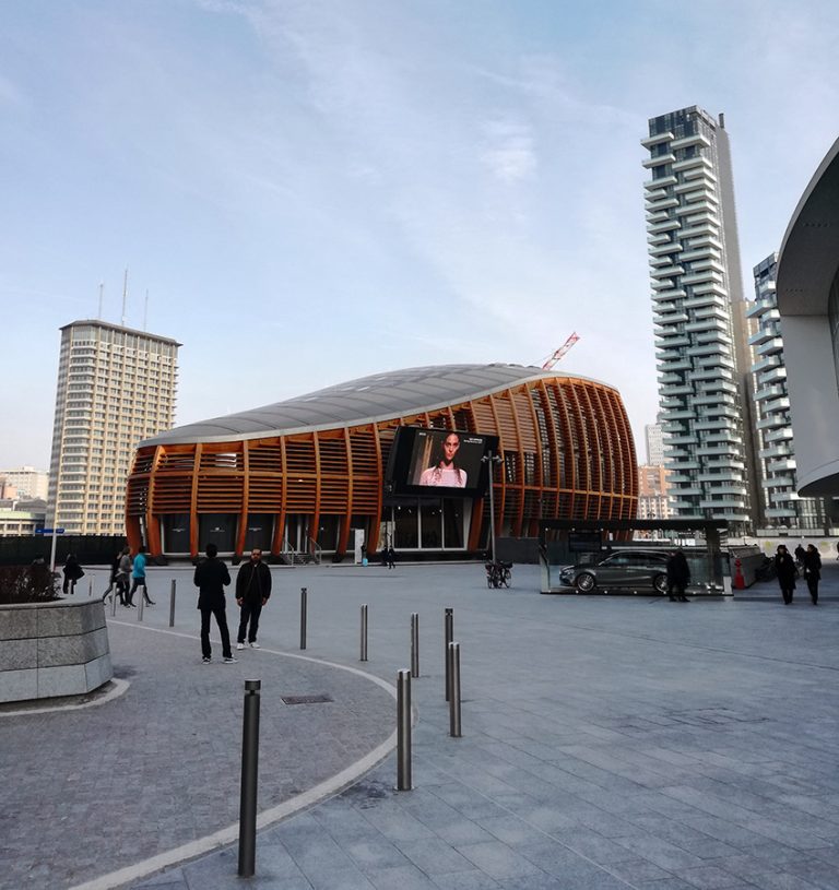 Unicredit Pavillion Fashion Hub Market Piazza Gae Aulenti